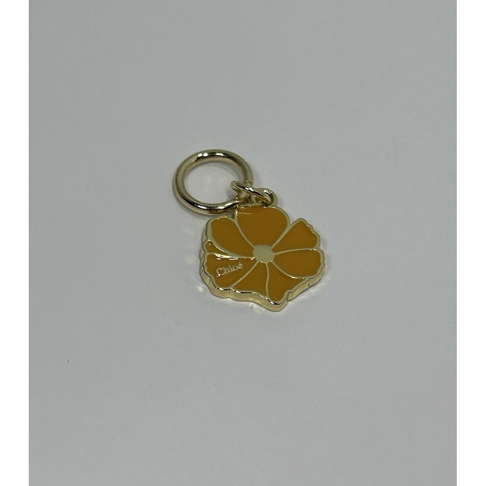 Chloé Parfum Yellow Flower Pendant Gold-Tone Metal Enamel Bag Purse Charm New